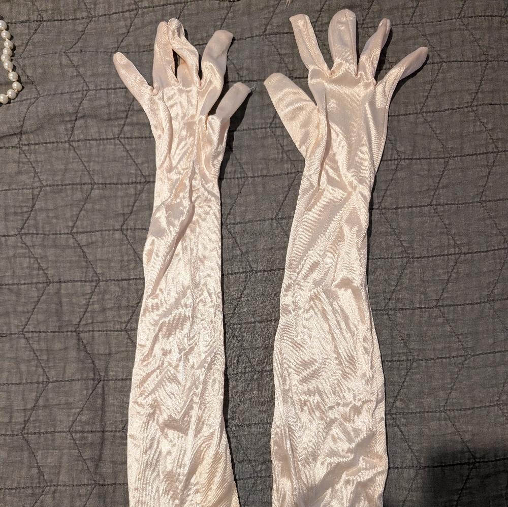 Elegant Cream Satin Gloves